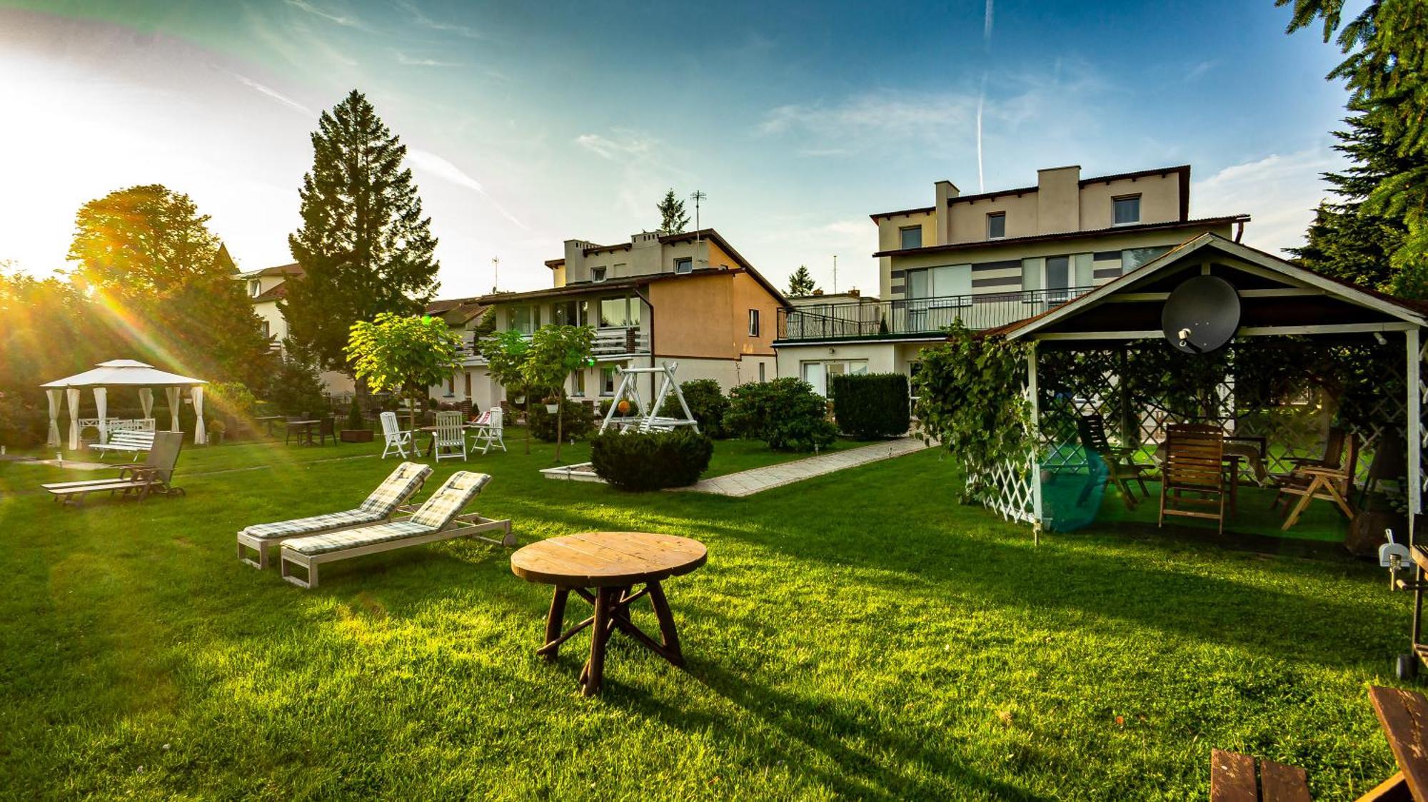Avista Mielno Unieście Exterior foto